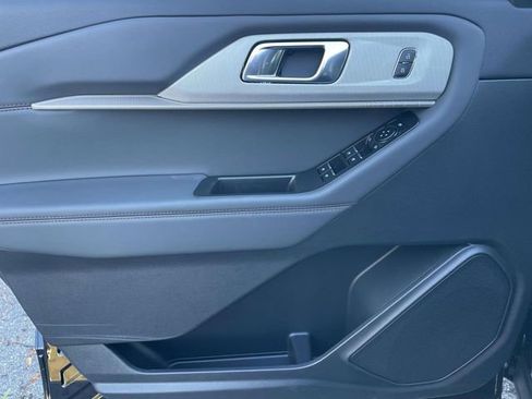 New 2026 Ford Explorer Active image 19