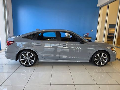 Used 2025 Honda Civic Sport image 5