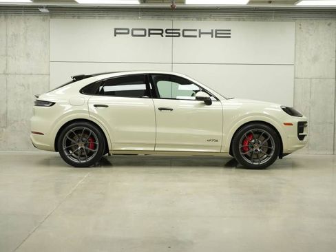 New 2026 Porsche Cayenne GTS AWD/4WD image 8