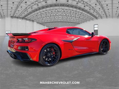 Used 2024 Chevrolet Corvette Z06 image 7