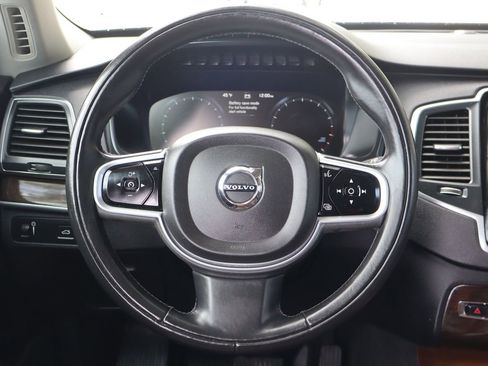 Used 2019 Volvo XC90 T6 Momentum w/ Advanced Package AWD/4WD image 18