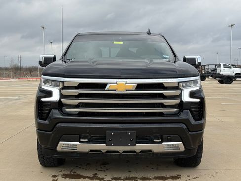 Used 2024 Chevrolet Silverado 1500 High Country image 2