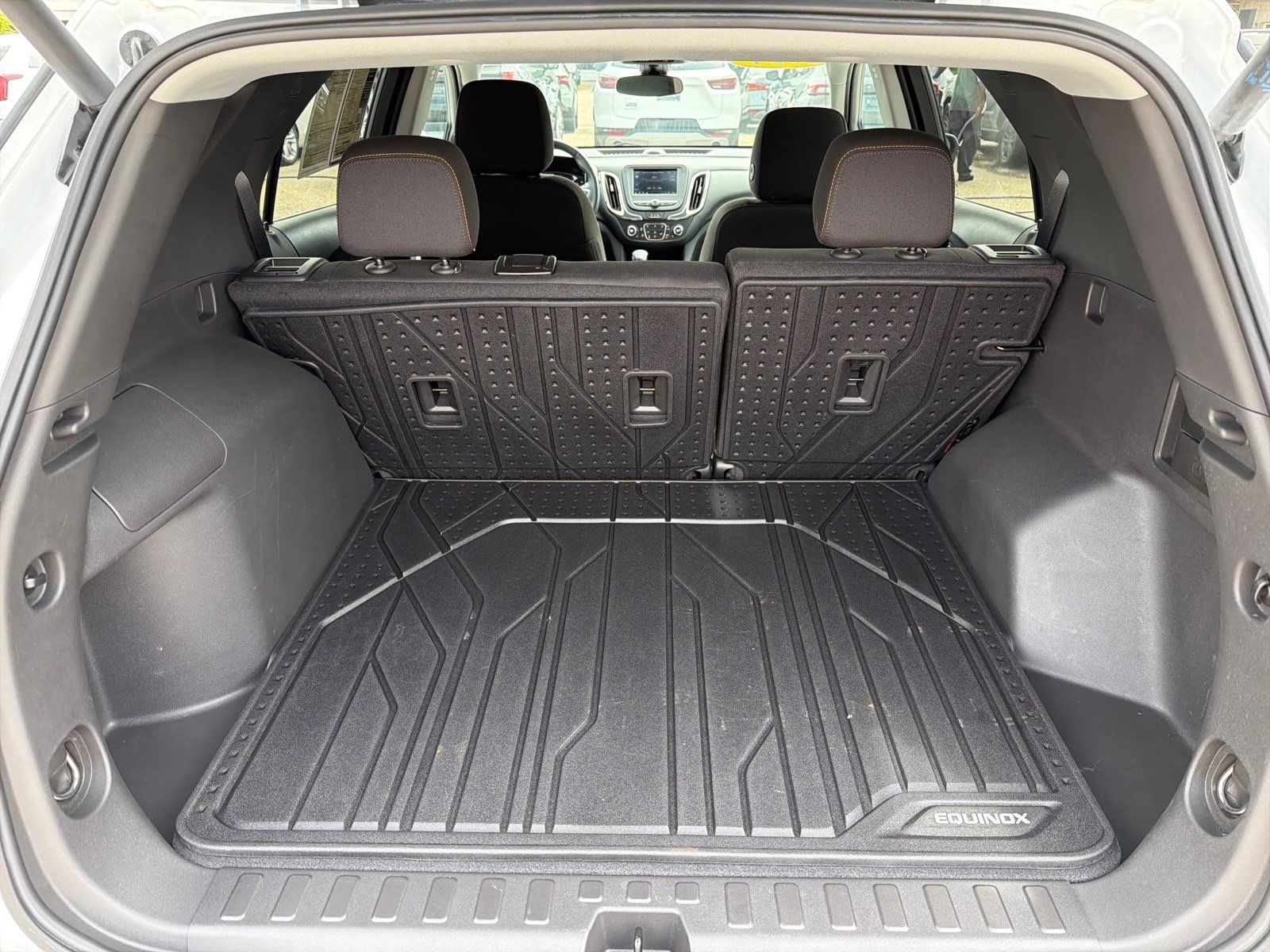 Used 2024 Chevrolet Equinox LT w/ LPO, Floor Liner Package FWD image 10