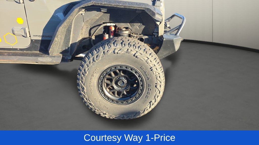 Used 2018 Jeep Wrangler Unlimited Rubicon AWD/4WD image 11