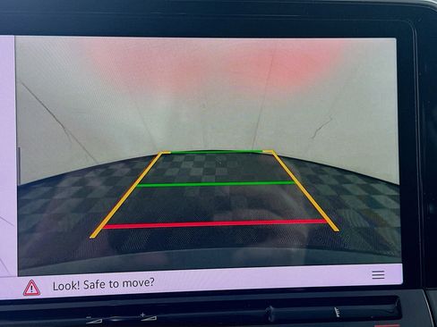 Used 2025 Volkswagen Atlas SE image 23