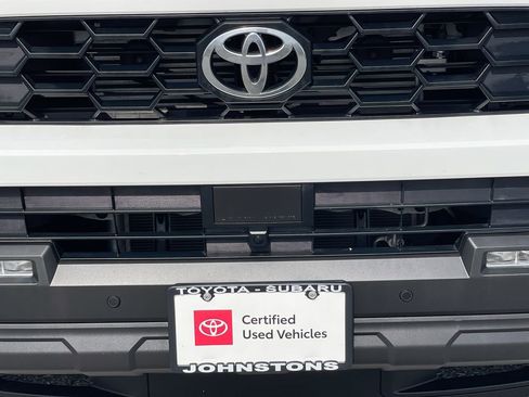 Certified 2025 Toyota 4Runner TRD Off-Road AWD/4WD image 19