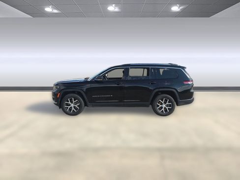 Used 2023 Jeep Grand Cherokee L Limited image 2