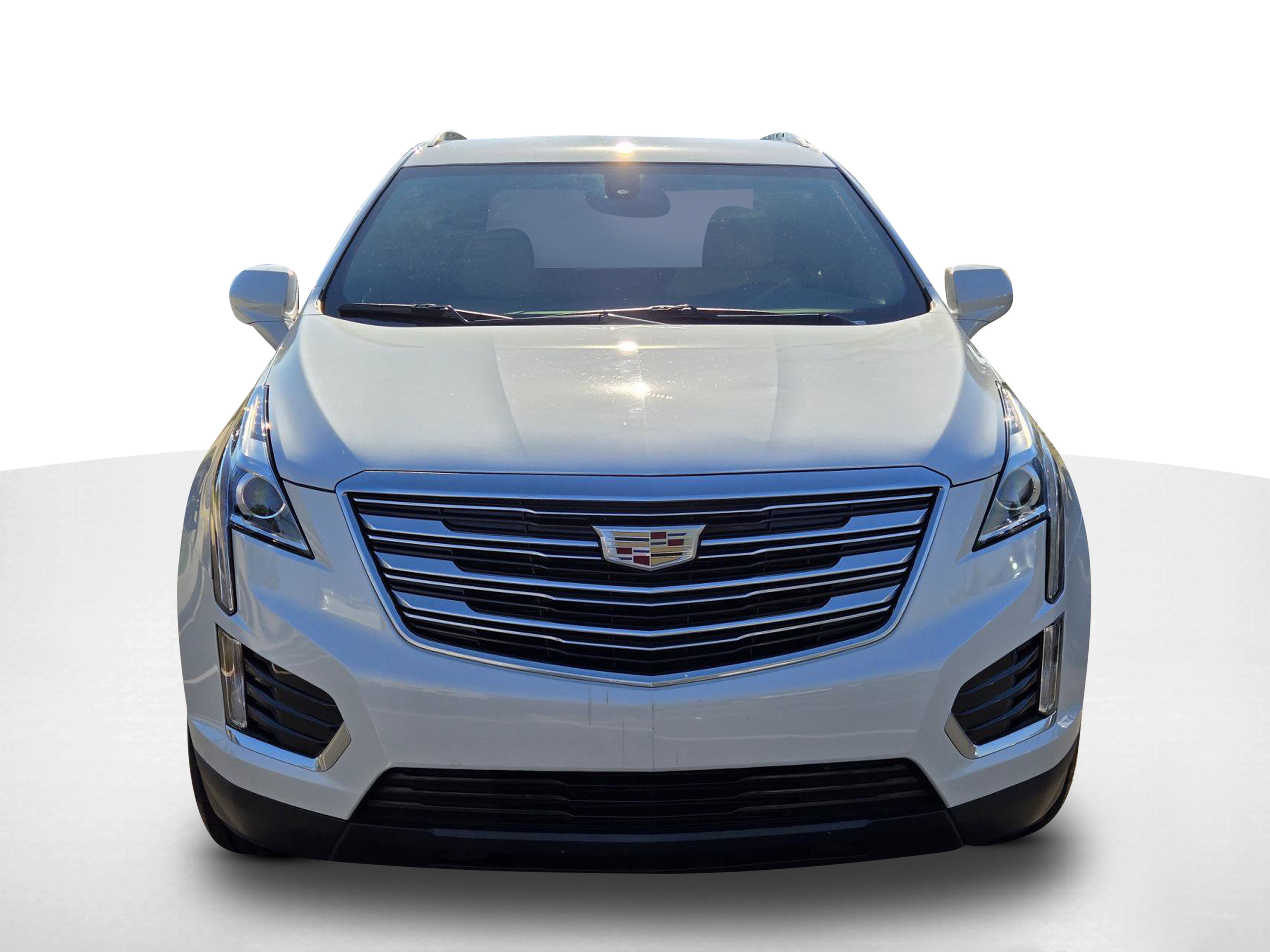 Used 2019 Cadillac XT5 FWD image 2