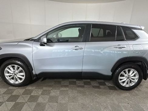 Used 2023 Toyota Corolla Cross LE AWD/4WD image 6