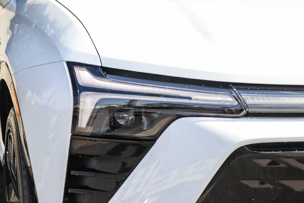 Used 2024 Chevrolet Blazer EV RS AWD/4WD image 4