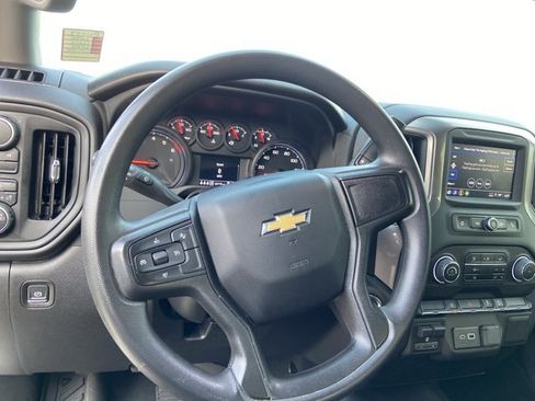 Used 2025 Chevrolet Silverado 2500 Custom AWD/4WD image 36