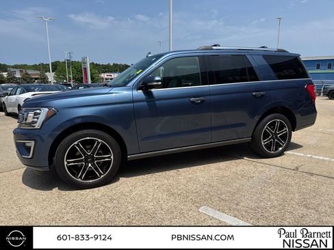 Used 2020 Ford Expedition Limited w/ Texas Edition Package RWD image 6