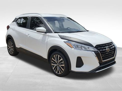 Used 2021 Nissan Kicks SV FWD image 4