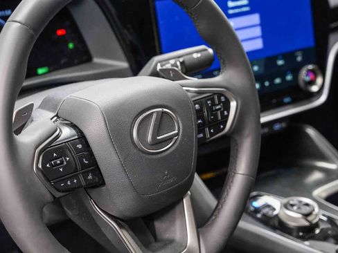 Used 2025 Lexus RZ 450e w/ Accessory Package (Z1) AWD/4WD image 20