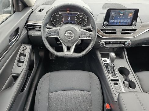 New 2026 Nissan Altima 2.5 SV AWD/4WD image 10
