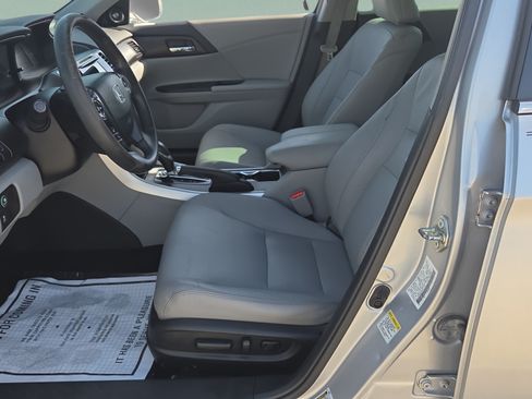Used 2015 Honda Accord EX-L image 9