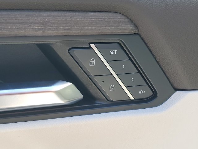 Used 2024 GMC Acadia Denali FWD image 29