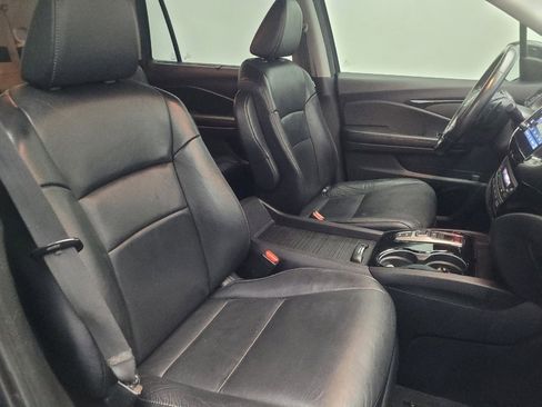 Used 2019 Honda Pilot Touring image 21