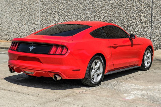 Used 2017 Ford Mustang Coupe RWD image 8