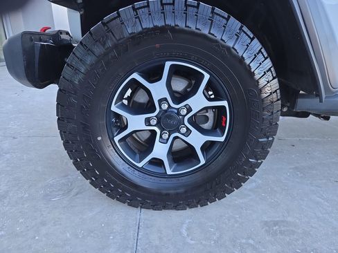 Used 2022 Jeep Wrangler Unlimited Rubicon w/ LED Lighting Group image 10