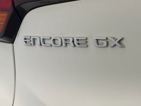 Used 2024 Buick Encore GX Preferred FWD image 7