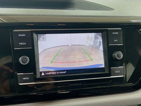 Used 2022 Volkswagen Taos S image 13