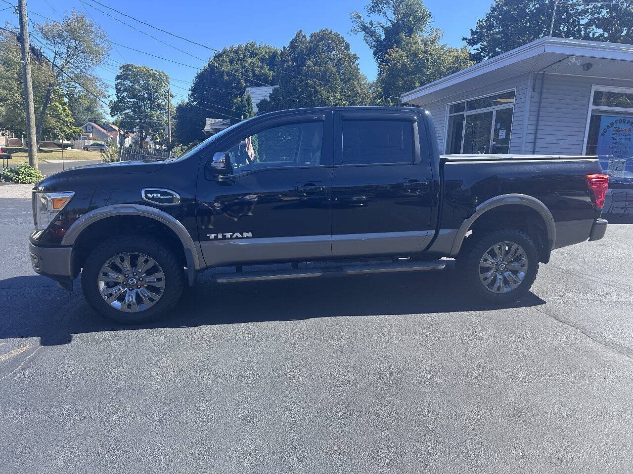 Used 2017 Nissan Titan Platinum Reserve AWD/4WD image 8
