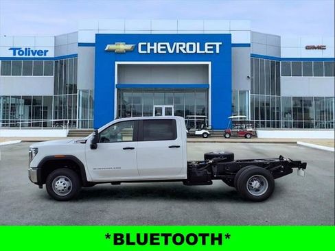 New 2026 GMC Sierra 3500 Pro w/ Convenience Package image 4