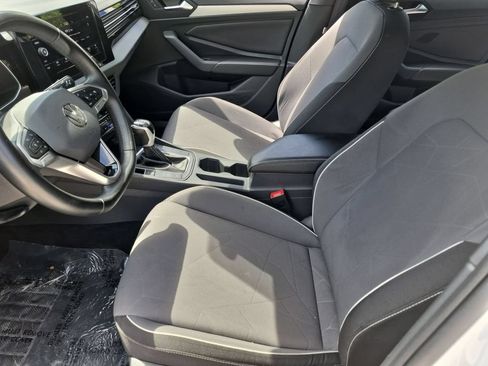 Used 2025 Volkswagen Jetta Sport FWD image 24