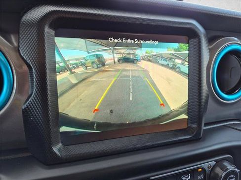 Used 2023 Jeep Wrangler Unlimited Rubicon 4xe w/ Cold Weather Group AWD/4WD image 14