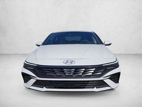 New 2026 Hyundai Elantra Limited image 6