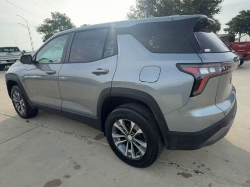 Used 2026 Chevrolet Equinox LT FWD image 6