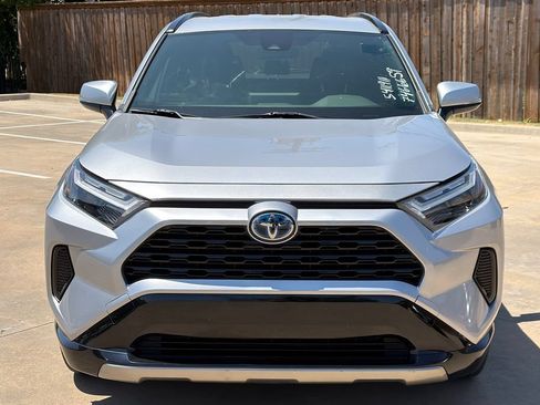 Used 2022 Toyota RAV4 SE AWD/4WD image 2