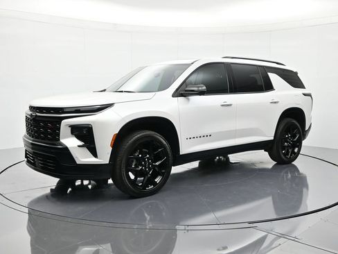 Certified 2024 Chevrolet Traverse RS w/ LPO, Floor Liner Package image 1