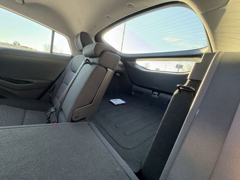 Used 2018 Hyundai Ioniq SEL image 30