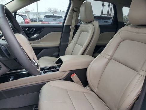 Certified 2024 Lincoln Corsair Premiere w/ Equipment Group 101A image 7