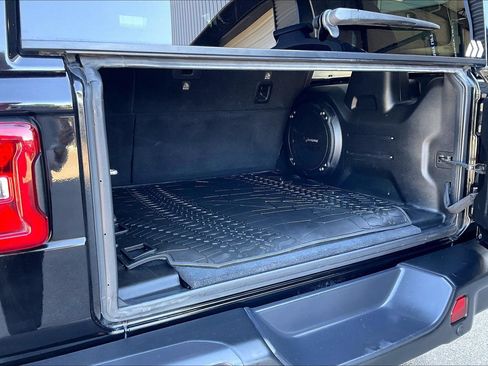 Used 2019 Jeep Wrangler Unlimited Rubicon AWD/4WD image 24