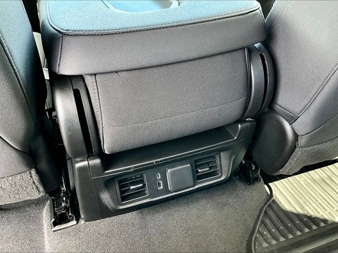 Used 2024 Chevrolet Silverado 1500 LT image 10