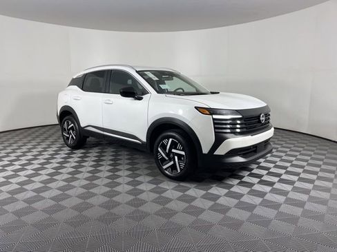 New 2026 Nissan Kicks SV image 2
