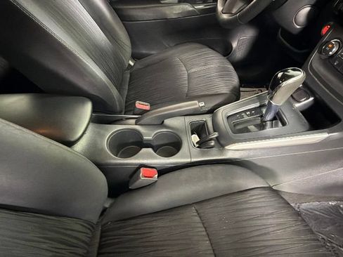 Used 2016 Nissan Sentra SV FWD image 34