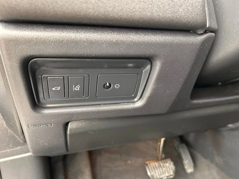 Used 2018 Land Rover Discovery Sport HSE image 27