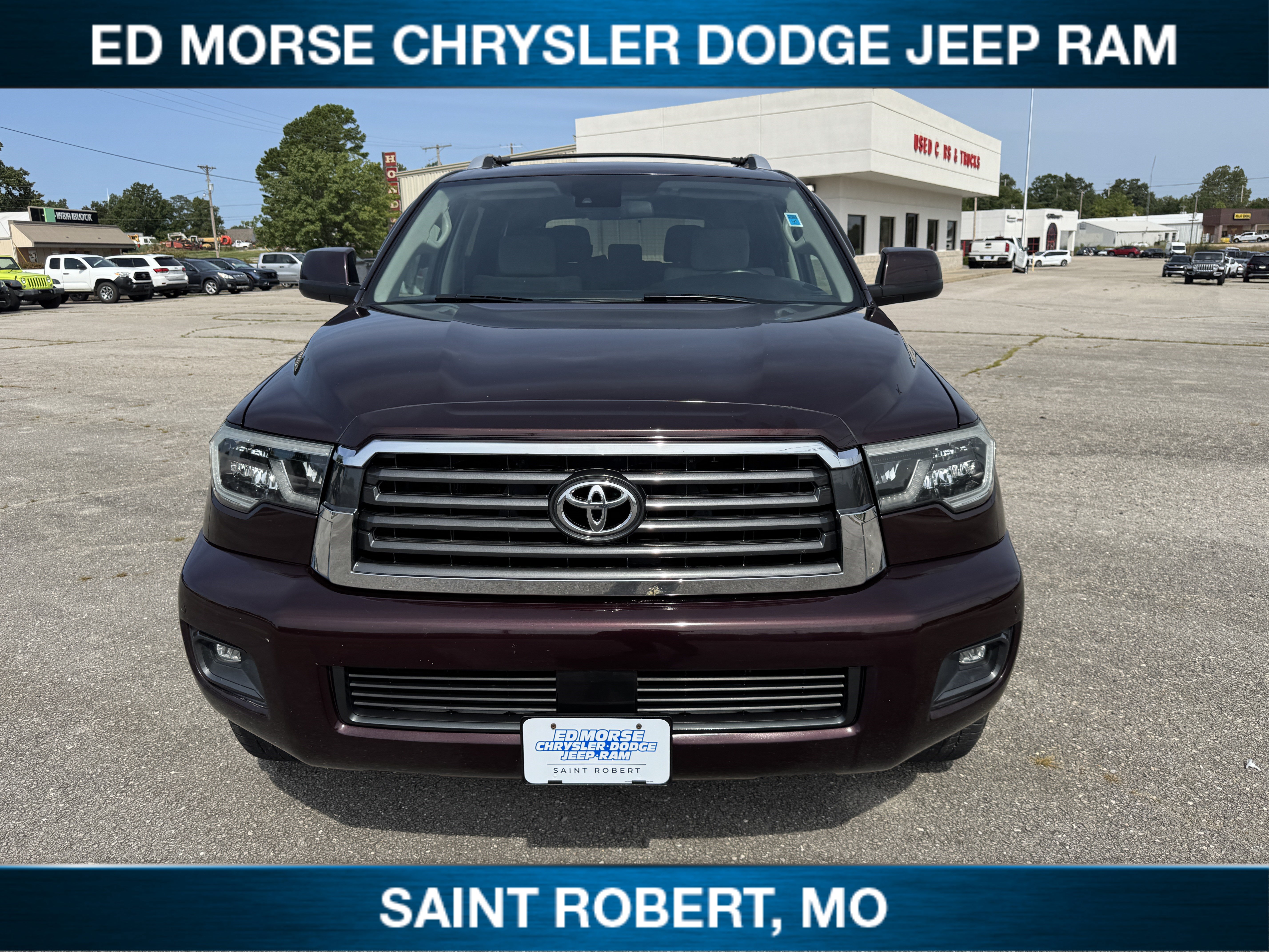 Used 2019 Toyota Sequoia SR5 AWD/4WD image 2