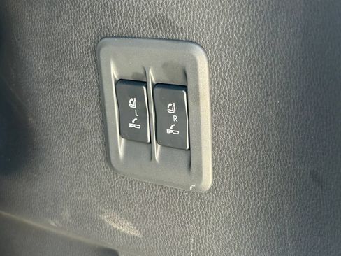 Used 2025 Lexus GX 550 w/ Accessory Package (2T) AWD/4WD image 17
