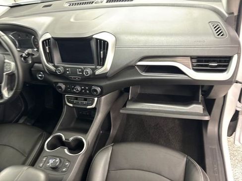 Used 2024 GMC Terrain SLT image 18