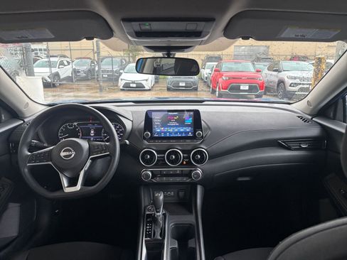 Used 2025 Nissan Sentra SV image 31