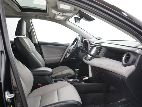 Used 2016 Toyota RAV4 Limited AWD/4WD image 11
