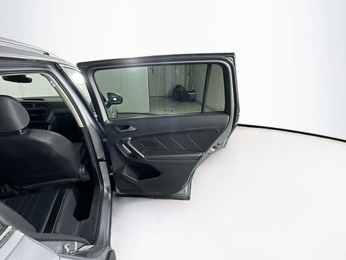 Used 2024 Volkswagen Tiguan Wolfsburg Edition image 32