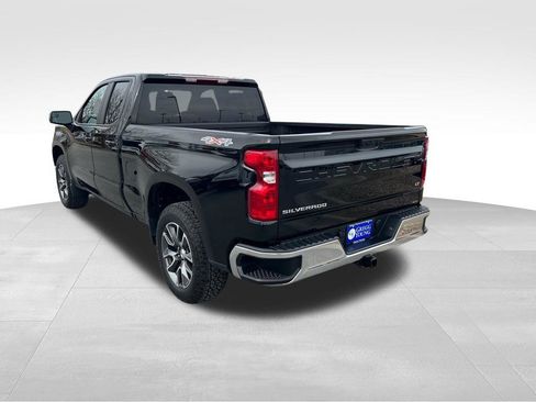 Used 2025 Chevrolet Silverado 1500 LT image 4