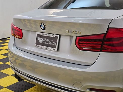 Used 2018 BMW 330i Sedan RWD image 13