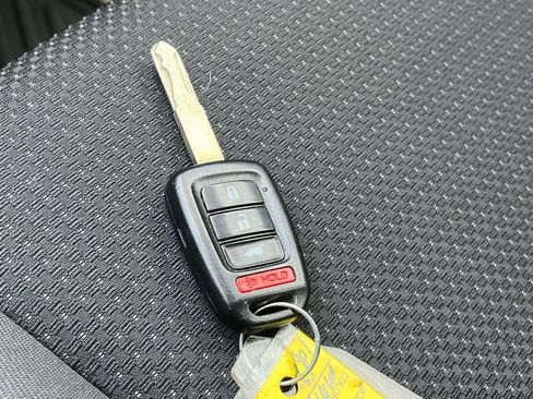 Used 2021 Honda HR-V LX image 34